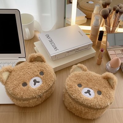 Trousse maquillage sur able